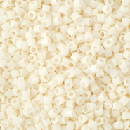 Perles Miyuki délicas 15/0 Opaque Bisque White DBS1493