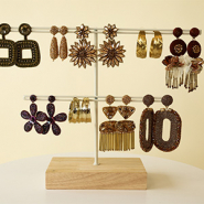 Sets d'inspiration Découvrez nos nouvelles boucles d’oreilles tendance d’Inde