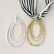 Nouveau Pendentifs statement incontournables 