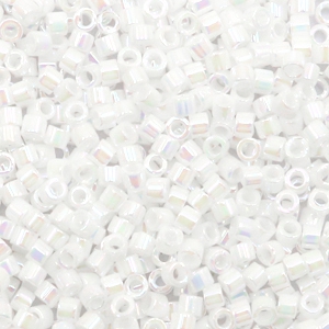 Perles Miyuki delicas 11/0 White pearl AB DB-202