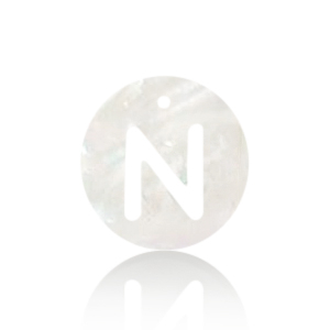 Pendentifs coquillage specials lettre N Blanc (couleur naturelle)