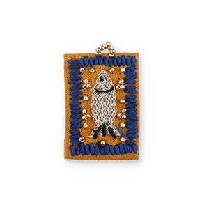 Breloques en tissu faites main poisson Marron-bleu fonc&eacute;-argent&eacute;-dor&eacute;