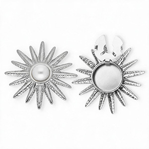 Cache-boutons en acier Inox soleil avec imitations perle Argent&eacute;-blanc