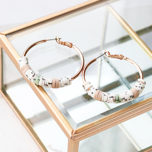 Vous pouvez r&eacute;aliser ces bijoux avec les perles Katsuki