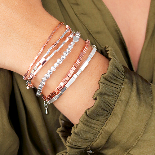 D&eacute;couvrez ici ce que vous pouvez cr&eacute;er avec les nouvelles perles h&eacute;matites :