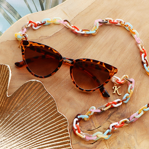 Cr&eacute;ez des bijoux et accessoires de mode percutants avec les c&eacute;l&egrave;bres cha&icirc;nes acryliques 