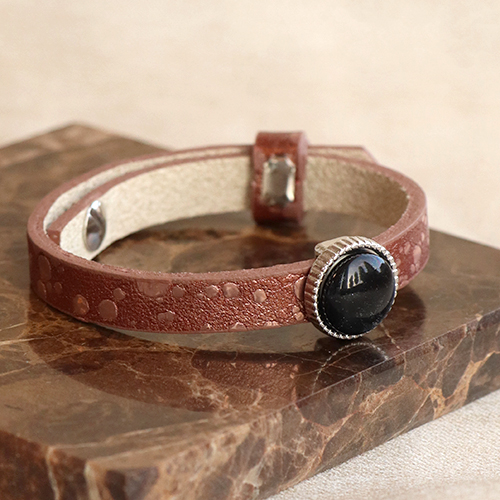 Mix & match avec ces magnifiques bracelets Cuoio