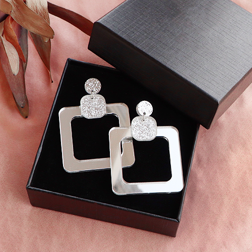 Soyez cr&eacute;atif(ve) pour une collection de boucles d&rsquo;oreilles tendance