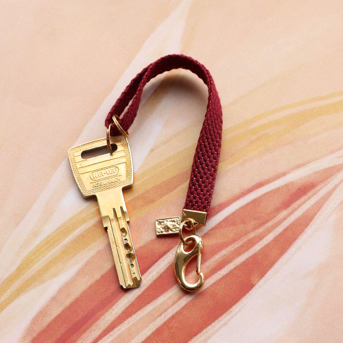 Voici comment cr&eacute;er des bijoux avec des griffes ruban