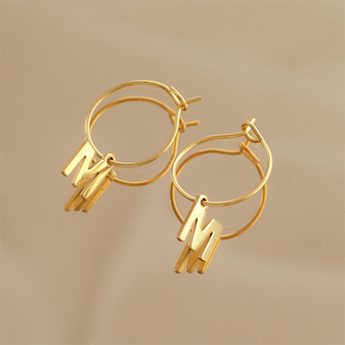 Soyez cr&eacute;atif(ve) avec des breloques lettre