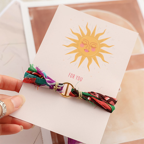 Inspirez-vous de la polyvalence du ruban en sari de soie et des poussoirs en m&eacute;tal DQ