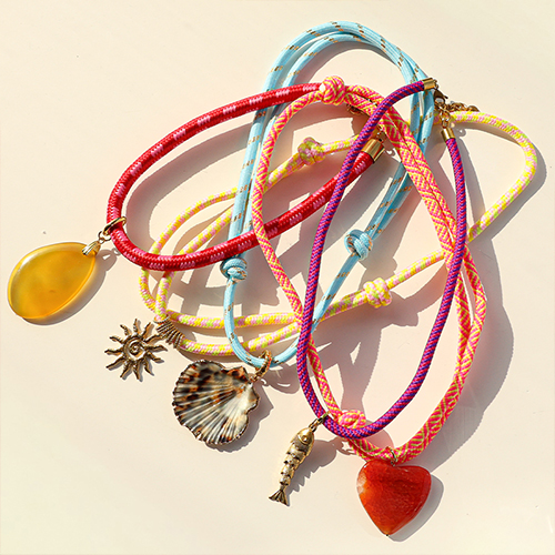 Inspiration DIY avec des paracordes color&eacute;es