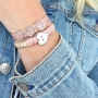Des bracelets en cuir tons doux naturels