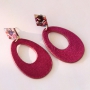 Boucles d&rsquo;oreilles tendance avec des pendentifs en velours !