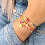 On adore ces bracelets color&eacute;s avec des perles en p&acirc;te polym&egrave;re !