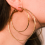 Mix & match avec des boucles d&rsquo;oreilles en acier inoxydable