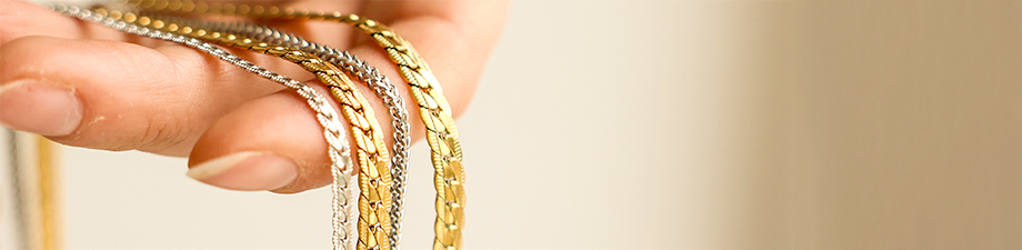 Nouvelle s&eacute;rie de bijoux en acier inoxydable