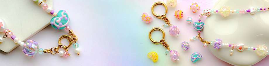 D&eacute;couvrez nos perles acryliques color&eacute;es