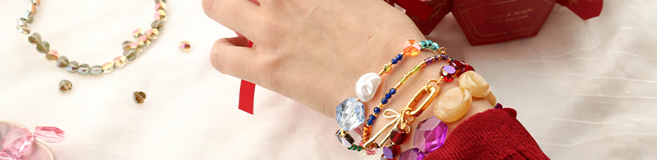 Nouvelle s&eacute;rie de perles &agrave; facettes 