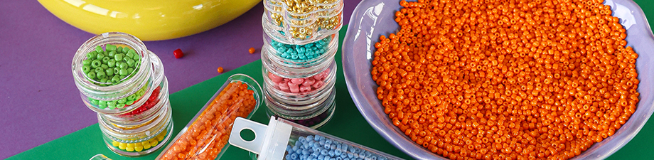 Nouvelle collection de perles de rocaille en verre Nouvelle collection de perles de rocaille en verre